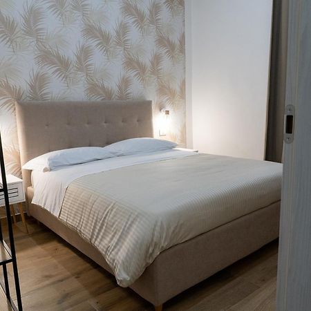 A Casa Di Edel Bed & Breakfast Napoli Dış mekan fotoğraf