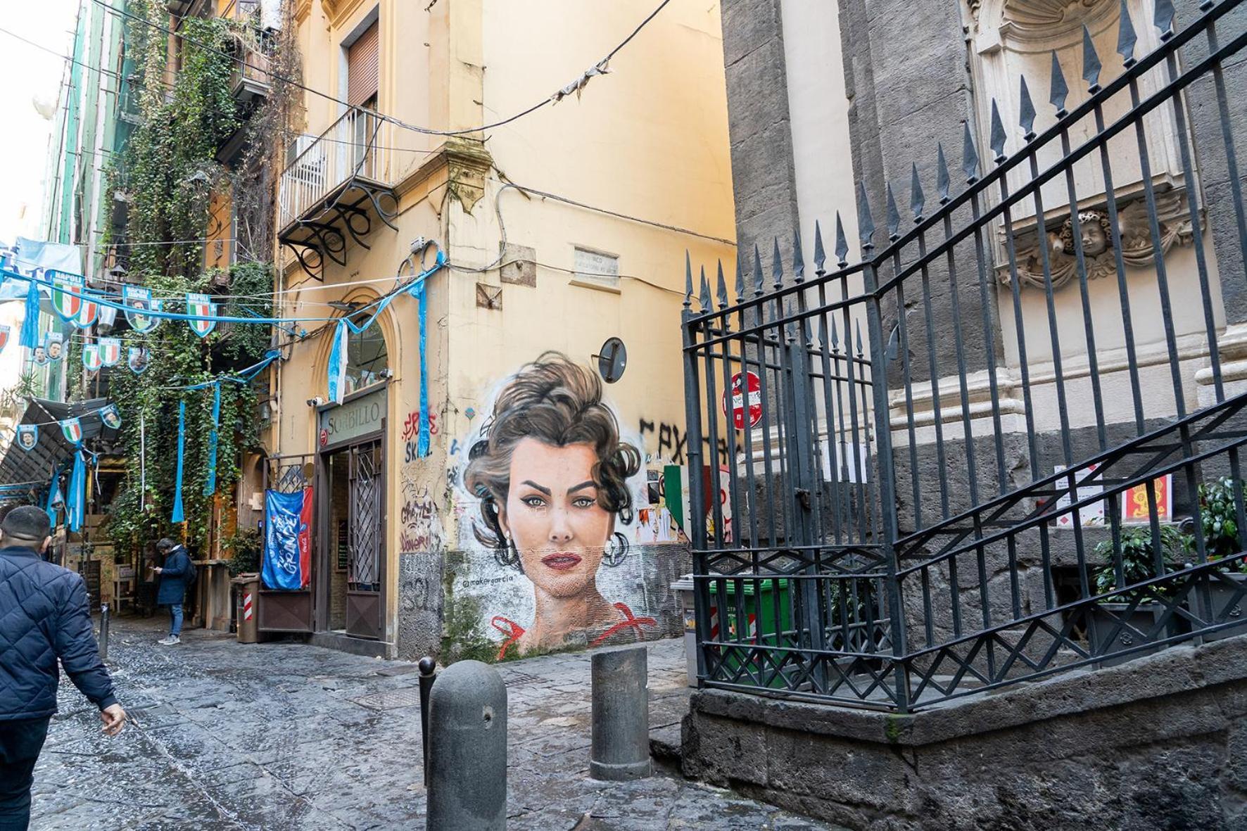 A Casa Di Edel Bed & Breakfast Napoli Dış mekan fotoğraf