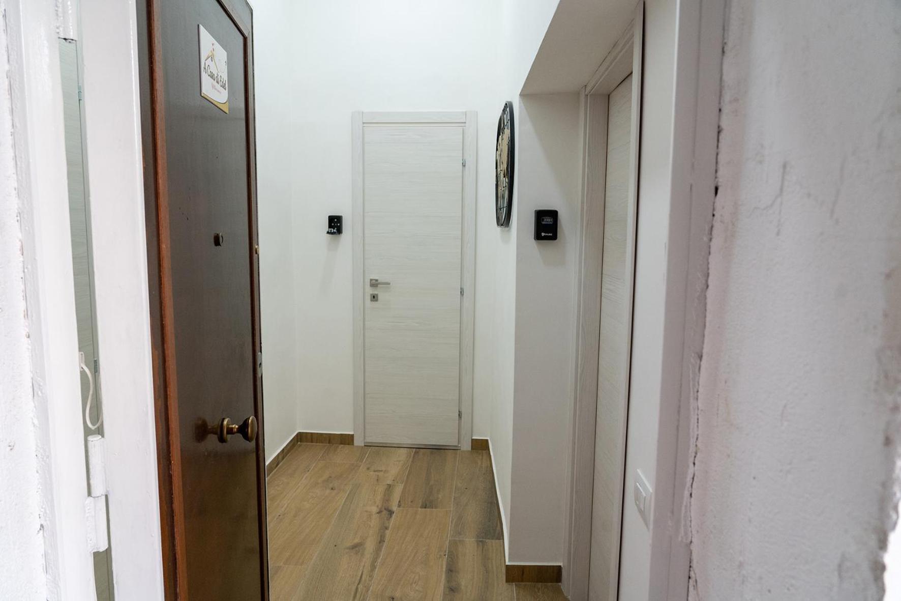 A Casa Di Edel Bed & Breakfast Napoli Dış mekan fotoğraf