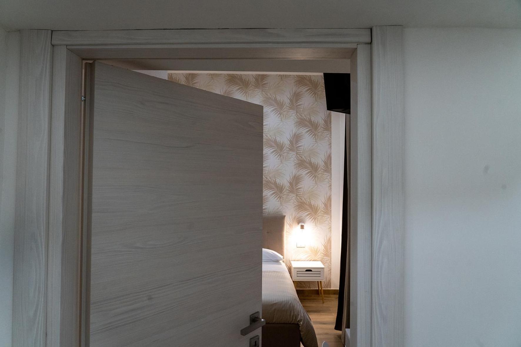 A Casa Di Edel Bed & Breakfast Napoli Dış mekan fotoğraf