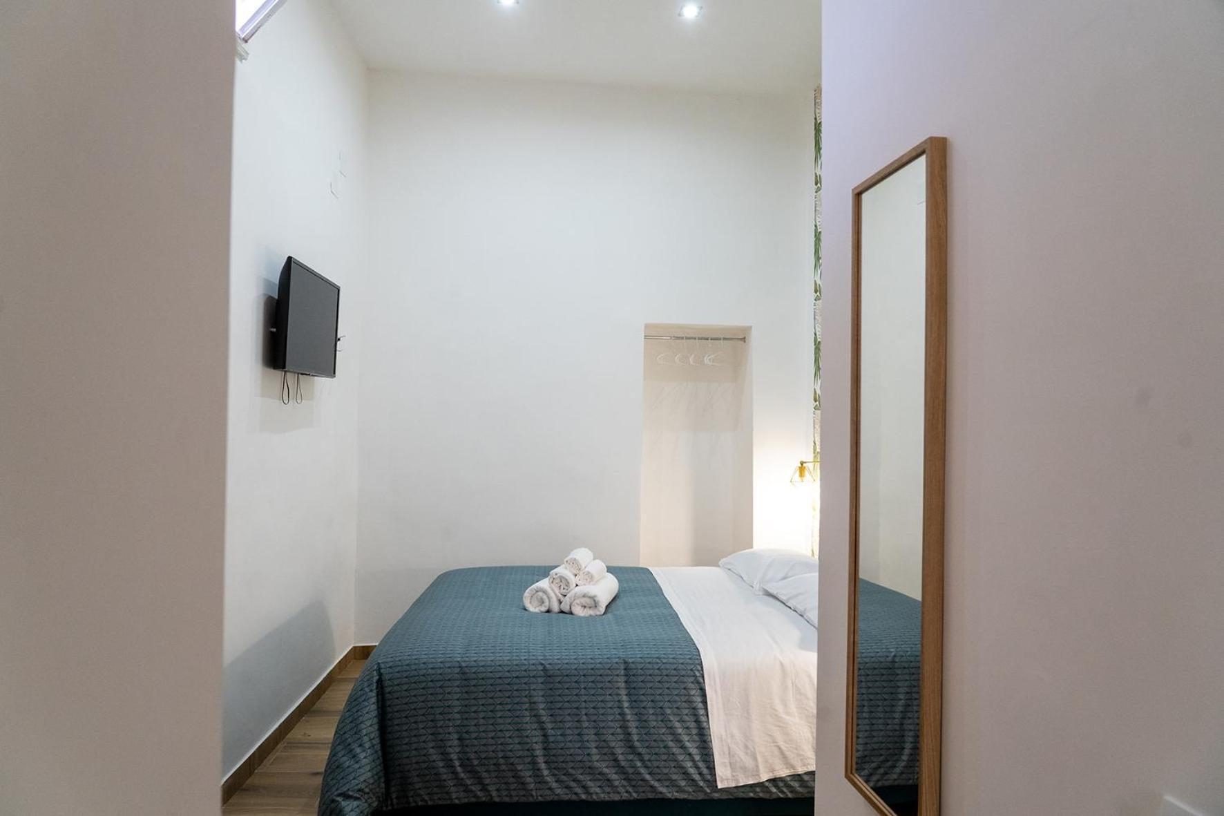 A Casa Di Edel Bed & Breakfast Napoli Dış mekan fotoğraf