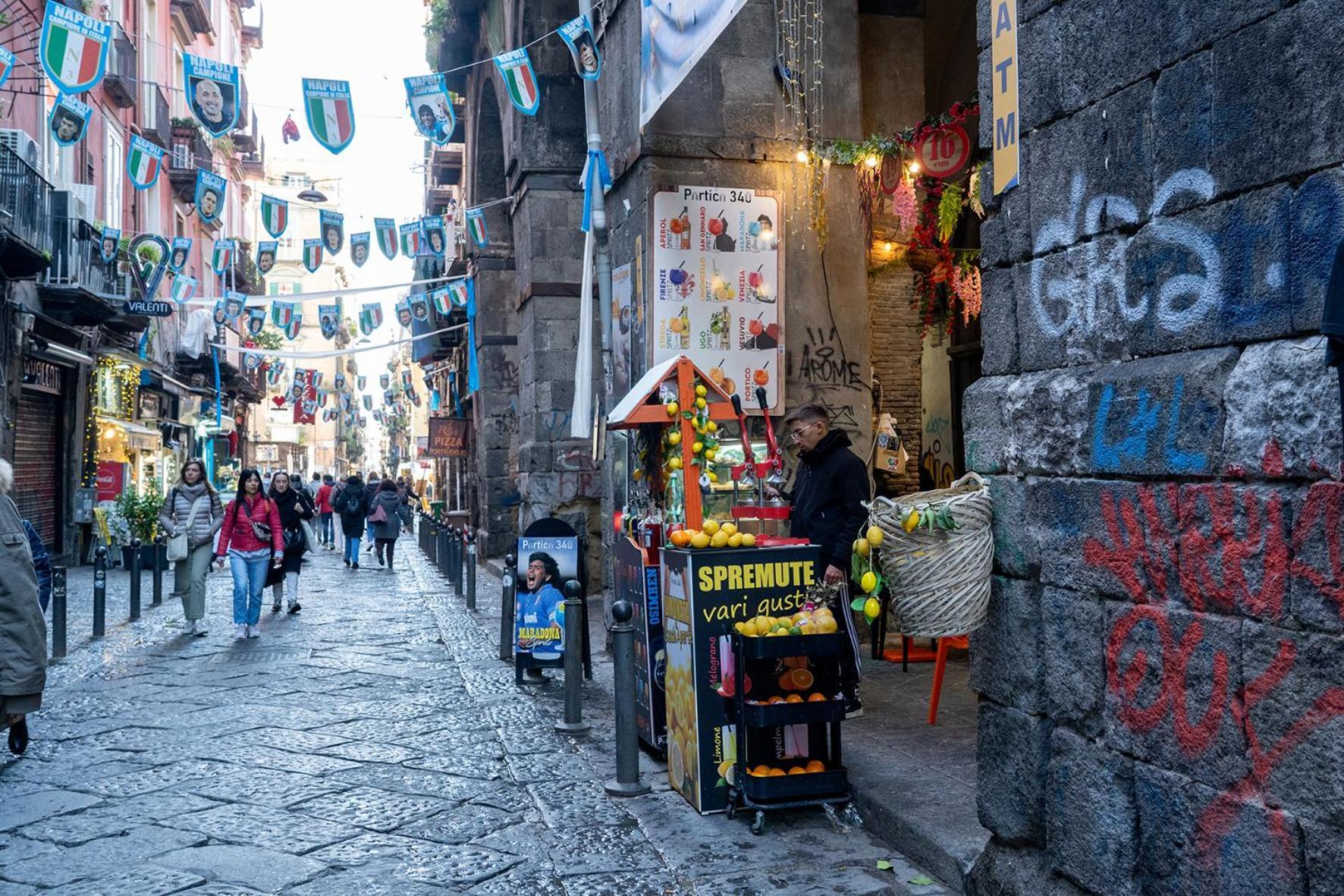 A Casa Di Edel Bed & Breakfast Napoli Dış mekan fotoğraf